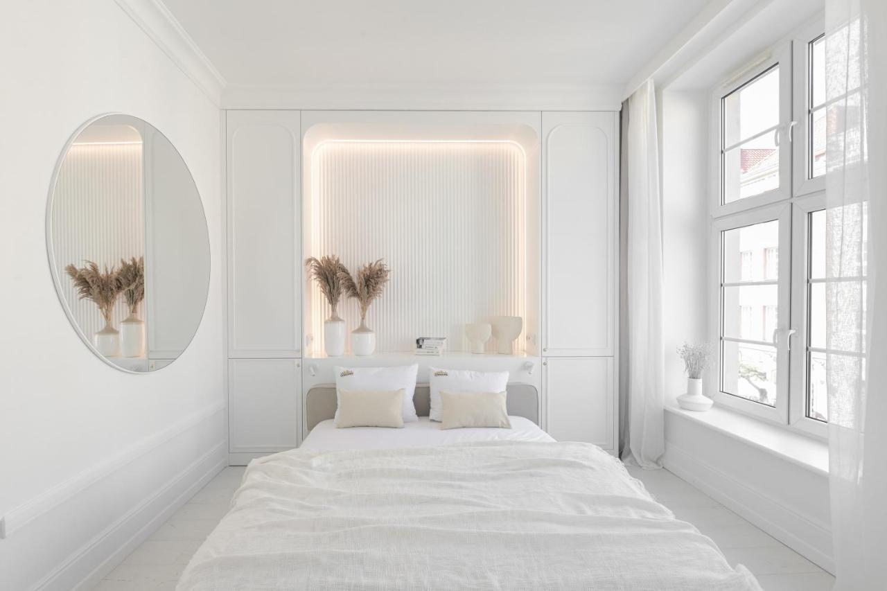 Old Town Pure White By Downtown Apartments Gdansk Ngoại thất bức ảnh